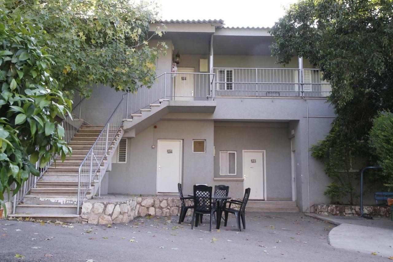 Kibbutz Beit Alfa Guest House Bet Alfa Buitenkant foto